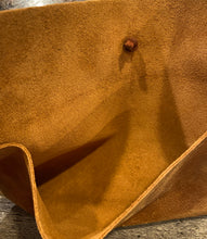 Load image into Gallery viewer, Small Tan Leather Clutch Purse